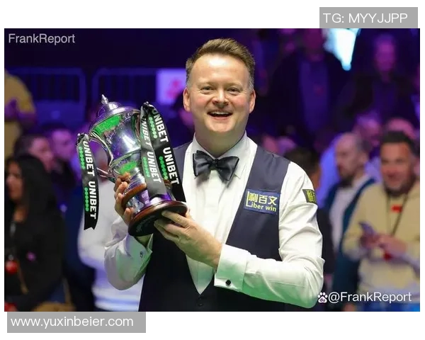 世界杯预选赛荣获月度最佳球员，实至名归